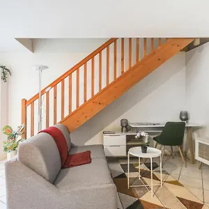 Chic Duplex With Parking , Palaiseau France